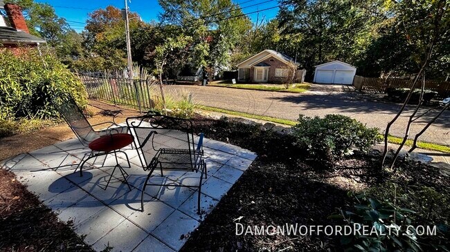 Building Photo - 1707 Pine St