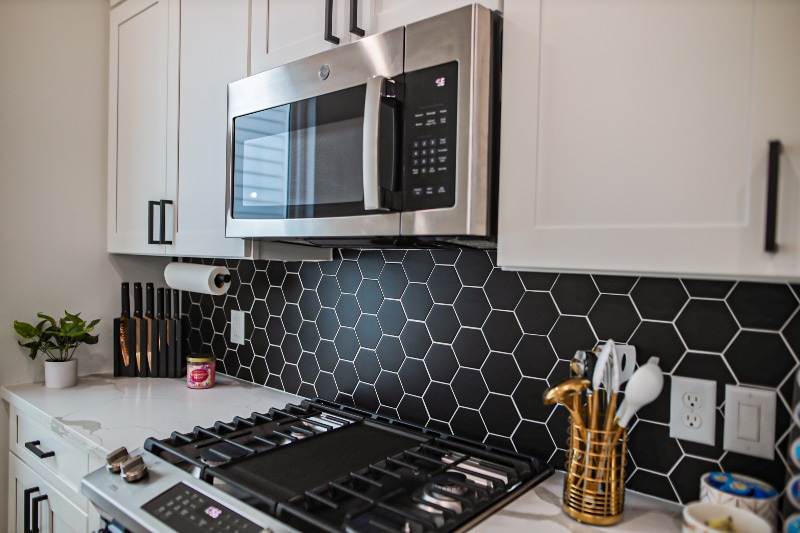 Building Photo - 1303 Bayou St