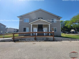 Building Photo - 1430 Cambridge Dr