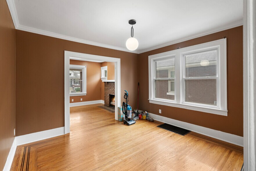 Building Photo - 2416 Sherry Rd