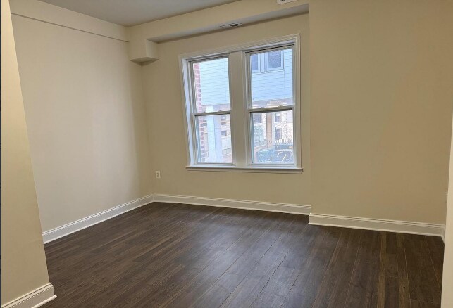 Building Photo - 1340 Fairmont St NW