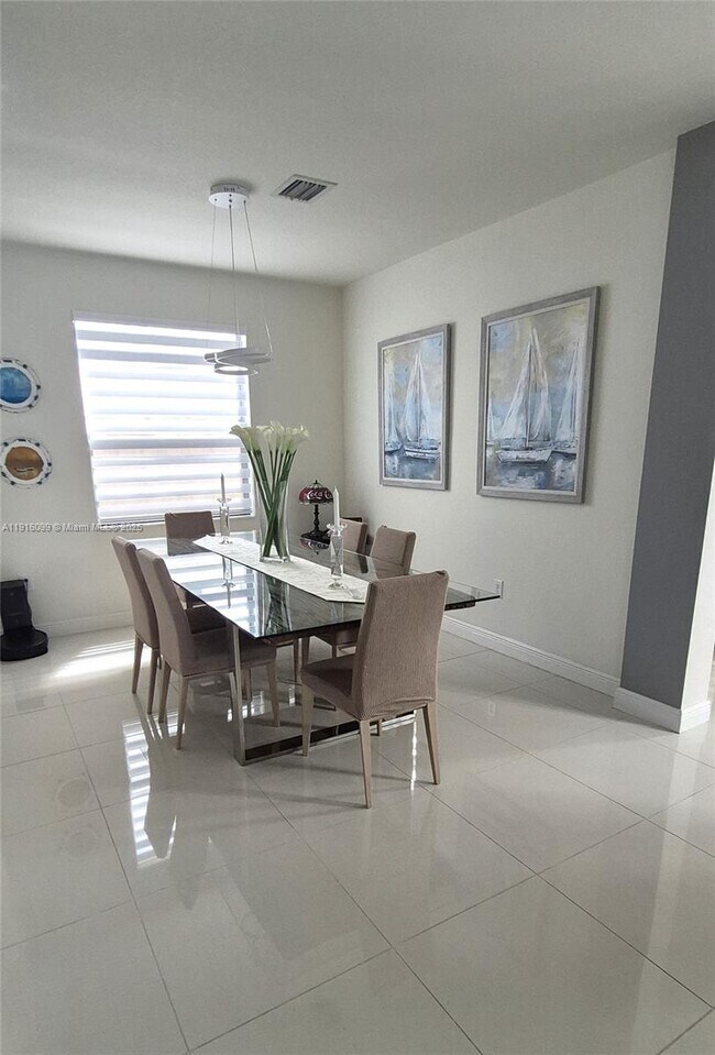 Building Photo - 8760 NW 102nd Ct