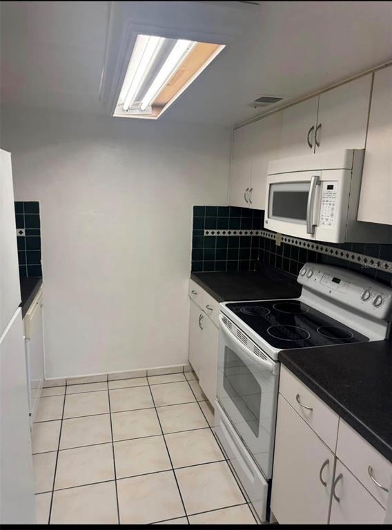 Building Photo - 1438 Holden Ave