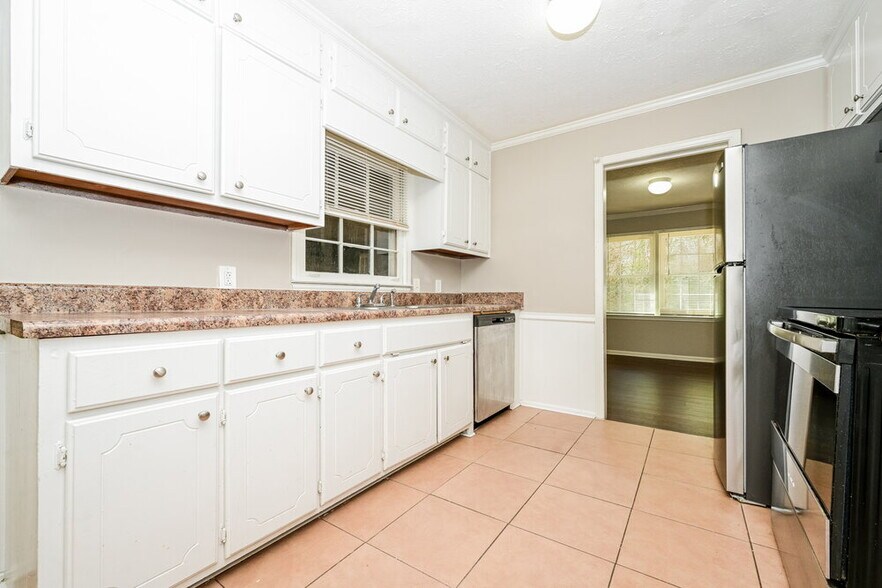 Building Photo - 4214 Miners Creek Rd