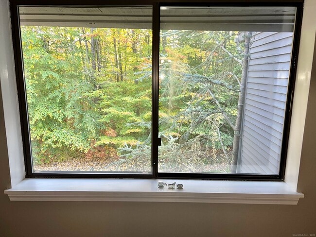 Building Photo - 308 Conestoga Way