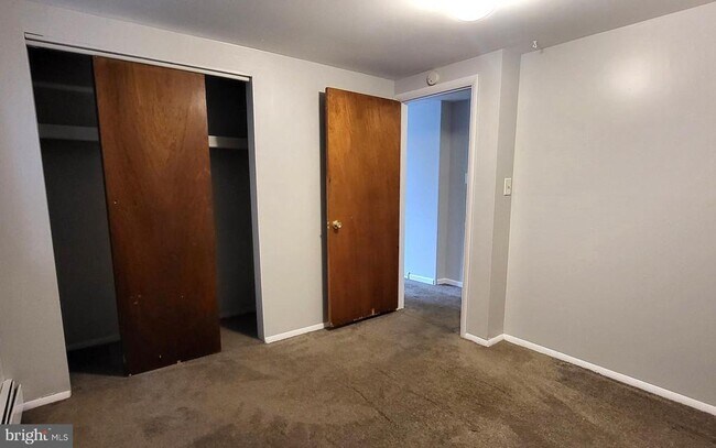 Building Photo - 309 Green St