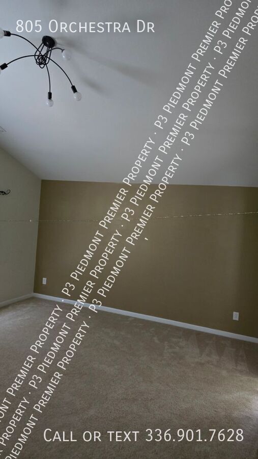 Building Photo - 805 Orchestra Dr