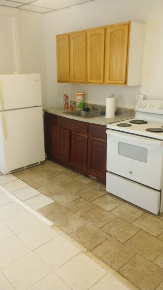 Building Photo - 21xx Gould St