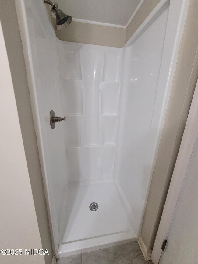 Building Photo - 2989 King Alfred Dr