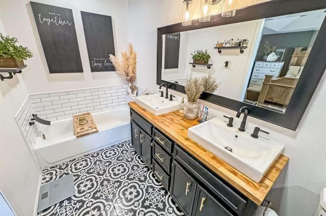 Building Photo - 1210 W Pueblo Ave