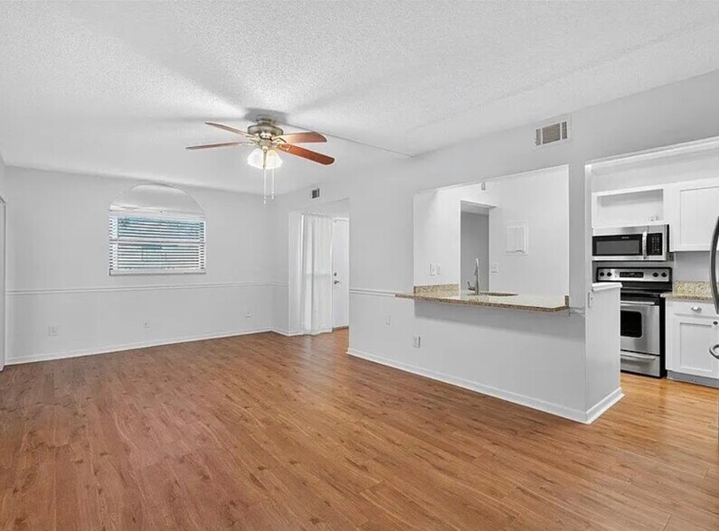 Building Photo - 19 Alcira Ct