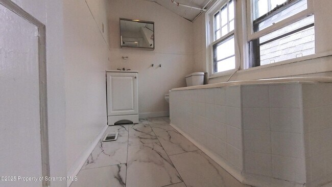 Building Photo - 52 Luzerne St