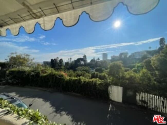 Building Photo - 8967 St Ives Dr