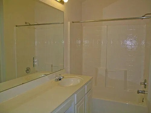 Building Photo - 12204 Half Hitch Trail