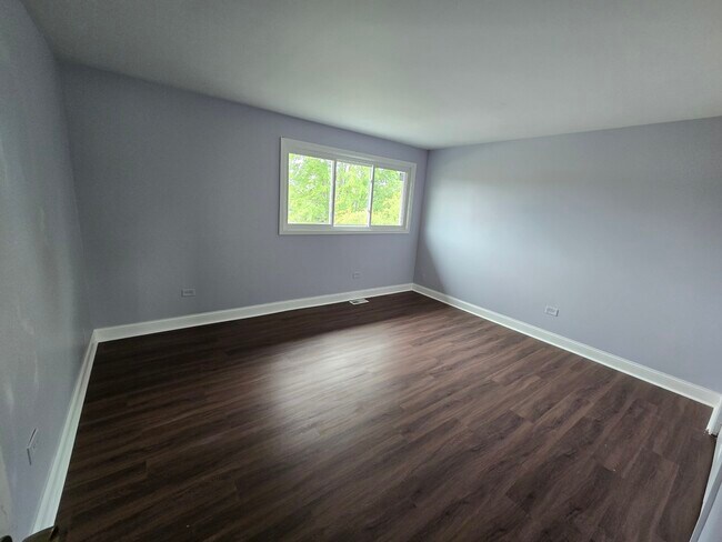 Building Photo - 15542 Sierra Dr