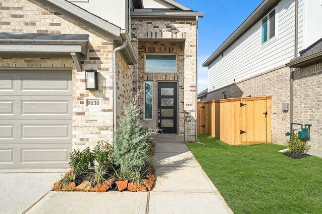 Building Photo - 9630 Haven Bend Ln