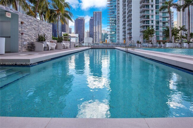 Building Photo - 90 SW 3rd St