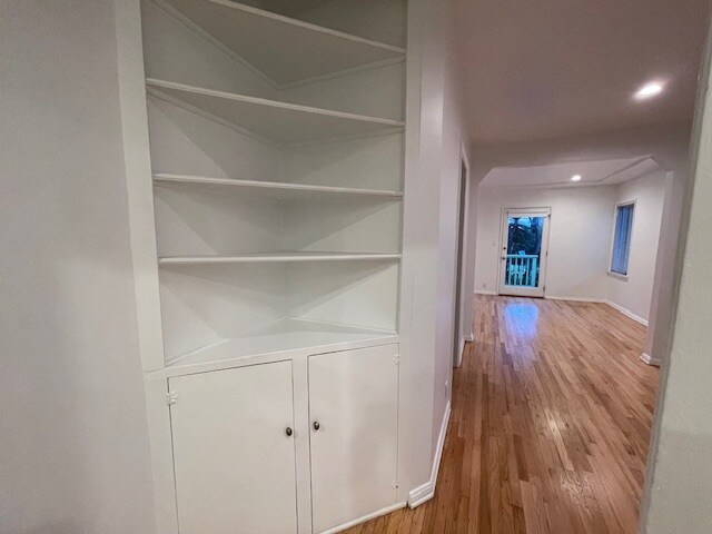 Building Photo - 41 Thornton Ave