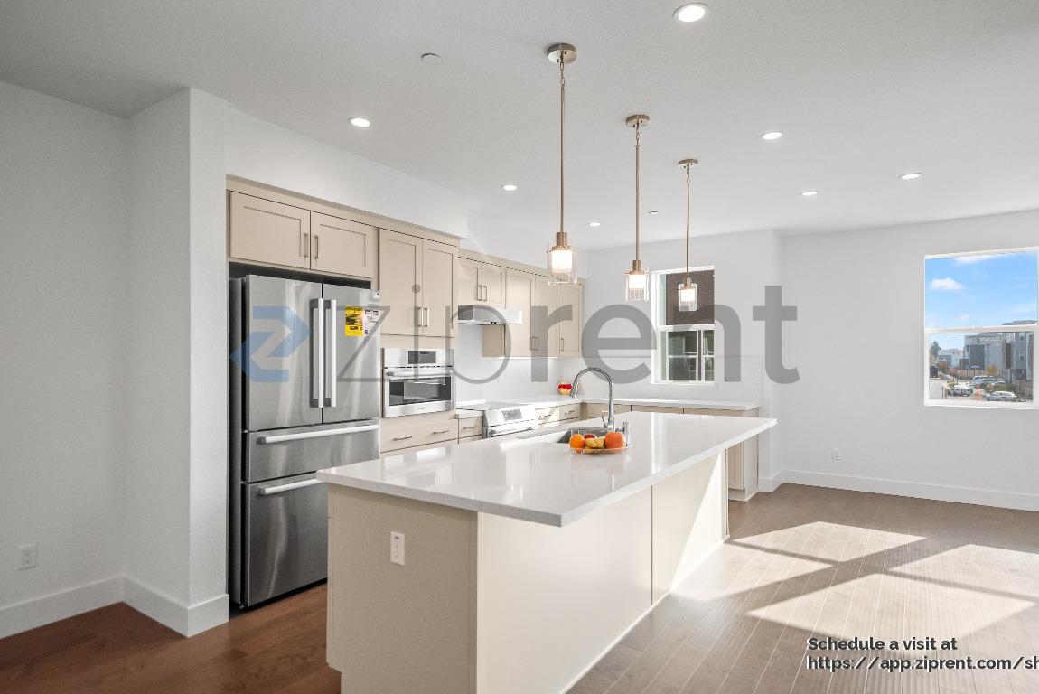 Building Photo - 3102 Seashell Ter