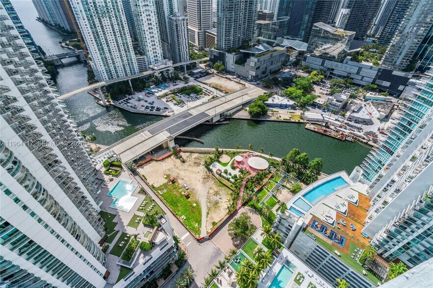 Building Photo - 90 SW 3rd St