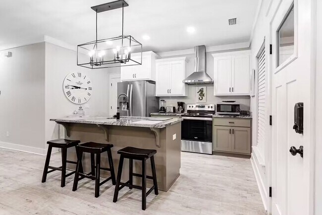 Building Photo - 3 bed 2 Bath Panama City Beach House