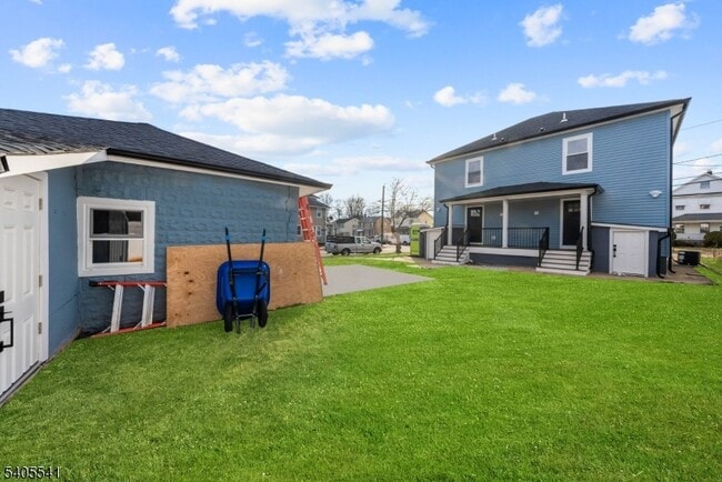 Building Photo - 80 Anderson St