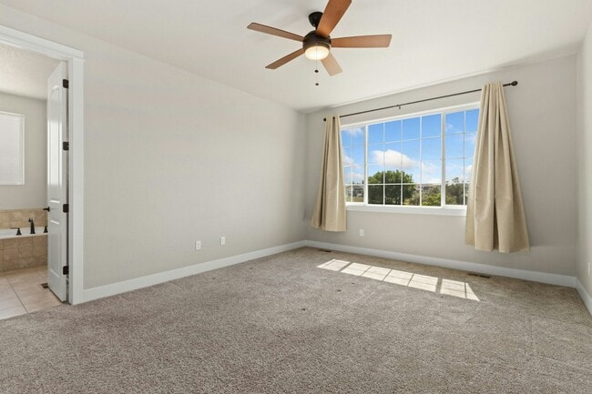 Building Photo - 1633 Shoreview Pkwy
