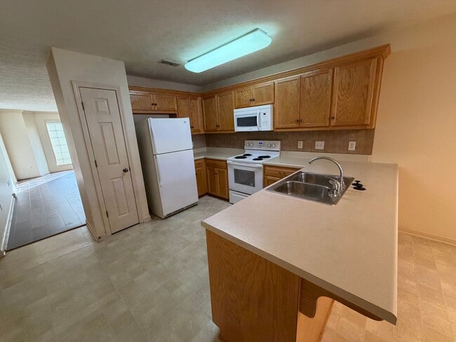 Building Photo - 1482 Bailee Way SW