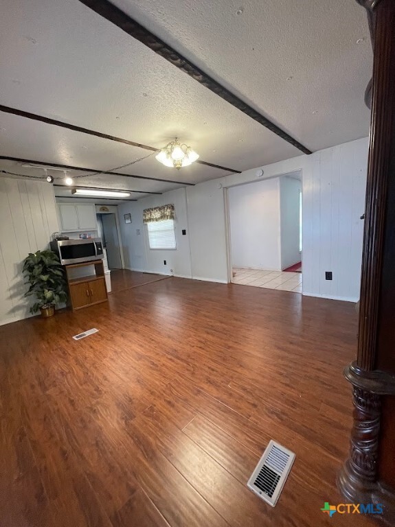 Building Photo - 1026 Rambling Dr