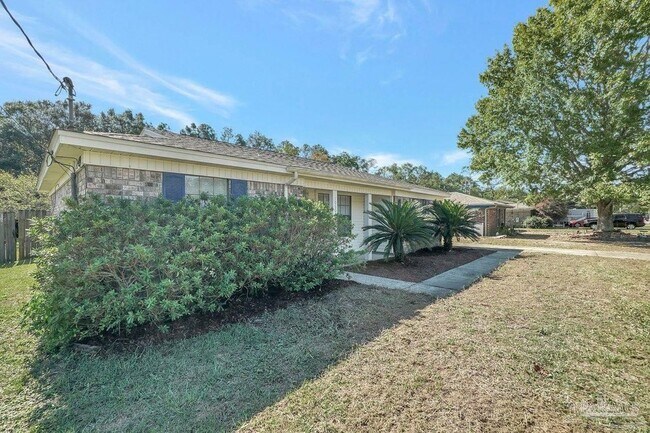 Building Photo - 10601 Silver Creek Dr