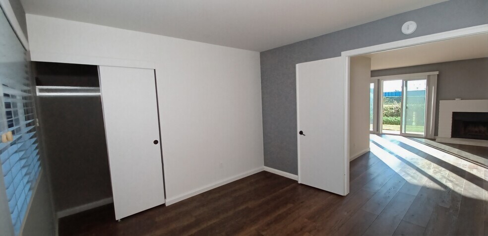 Building Photo - 3664 Clairemont Dr