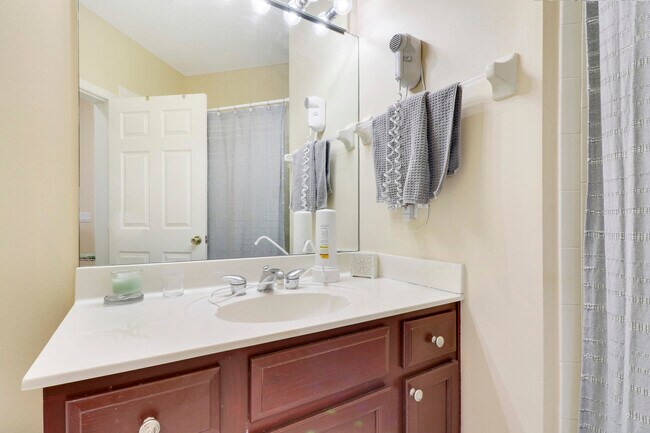 Building Photo - 8296 Mulligan Cir