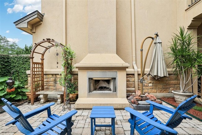Building Photo - 111 Via Toscana