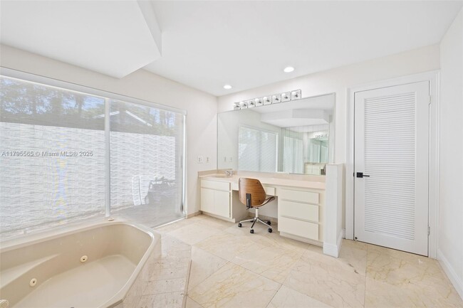 Building Photo - 10401 SW 139th St