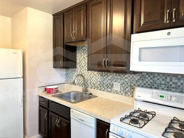 Building Photo - 6109 Maylane Dr