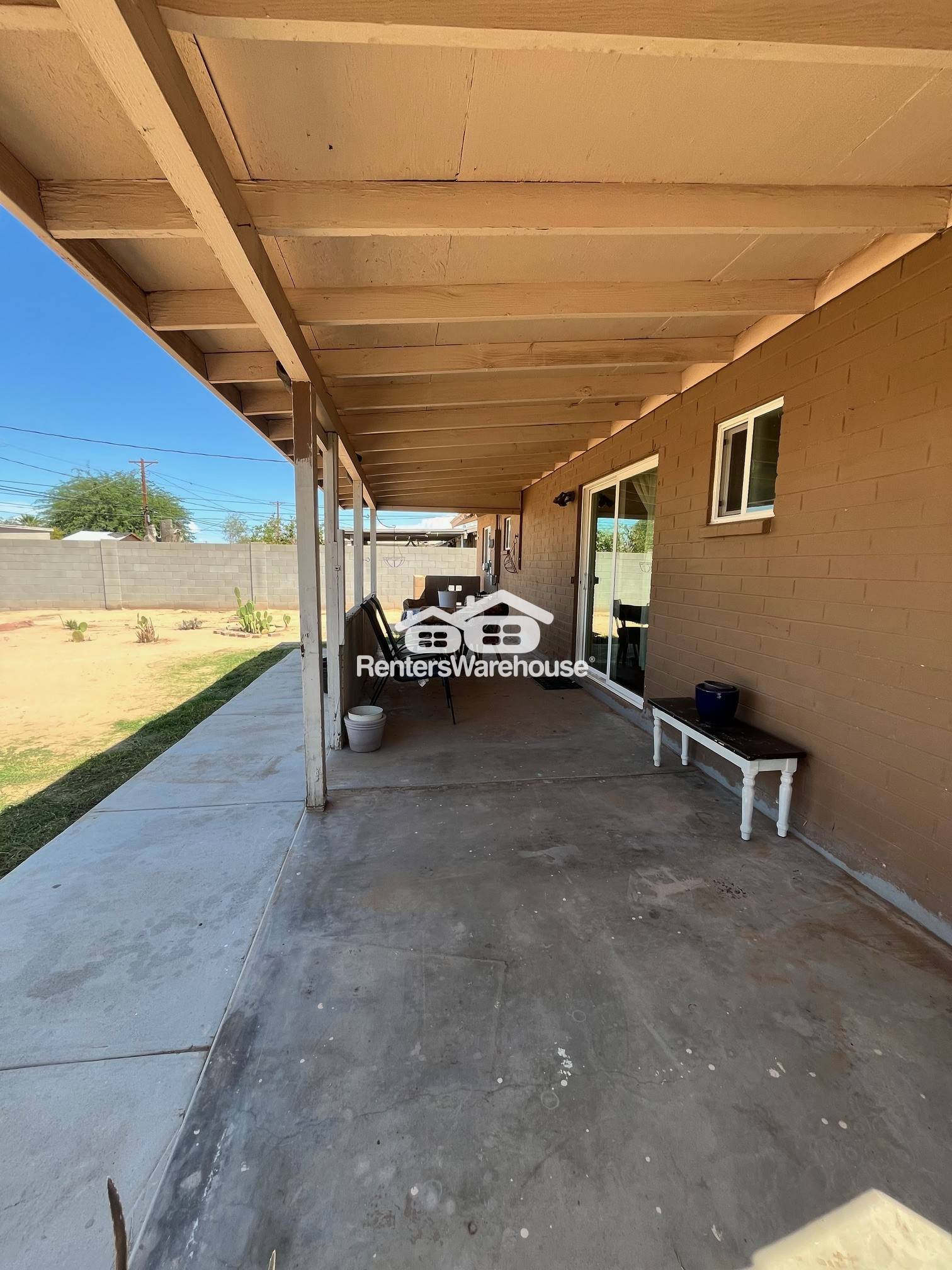 Building Photo - 2048 E Alta Vista Rd