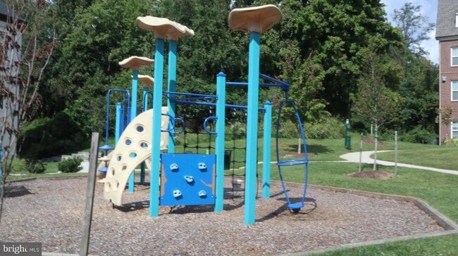 Building Photo - 2418 Auden Dr