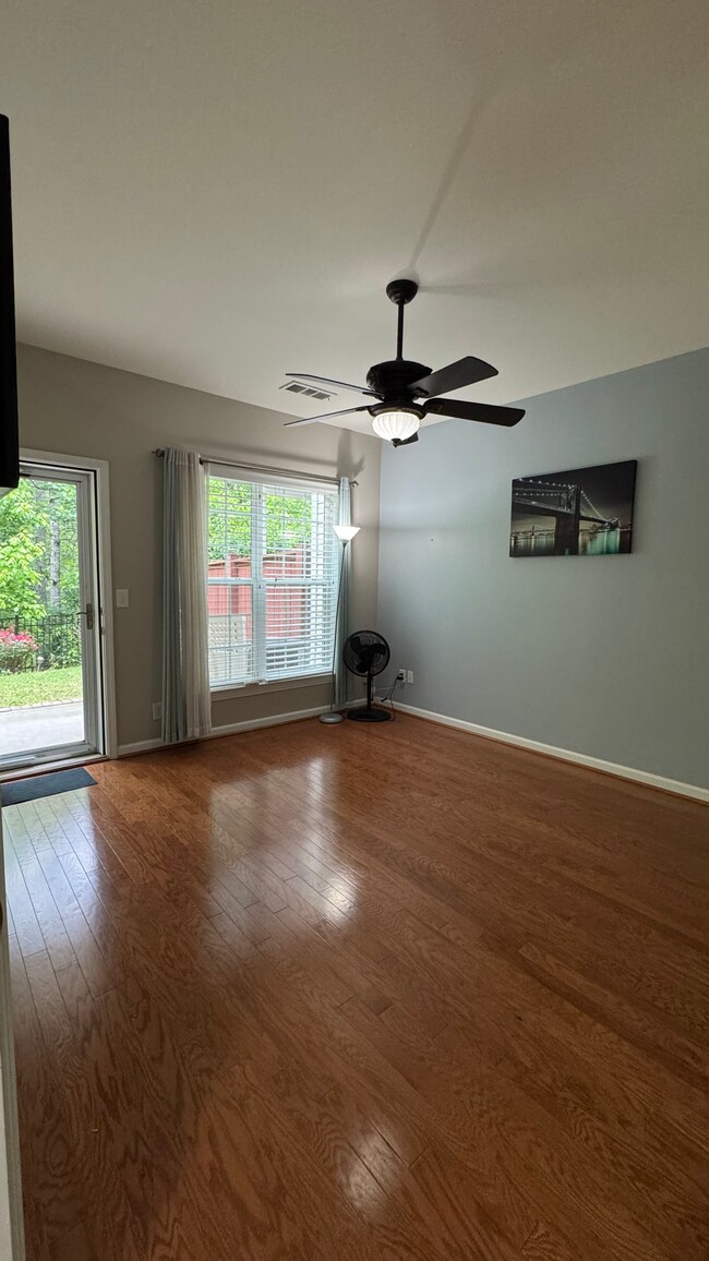 Building Photo - 1356 Thornborough Dr