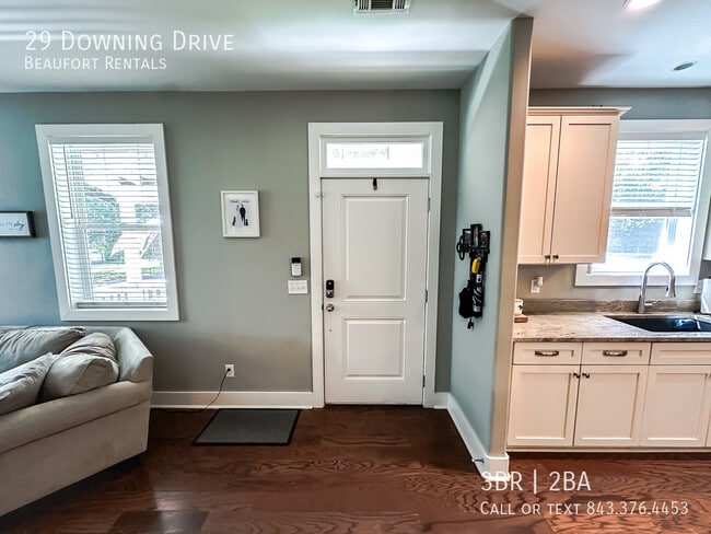 Building Photo - 29 Downing Dr