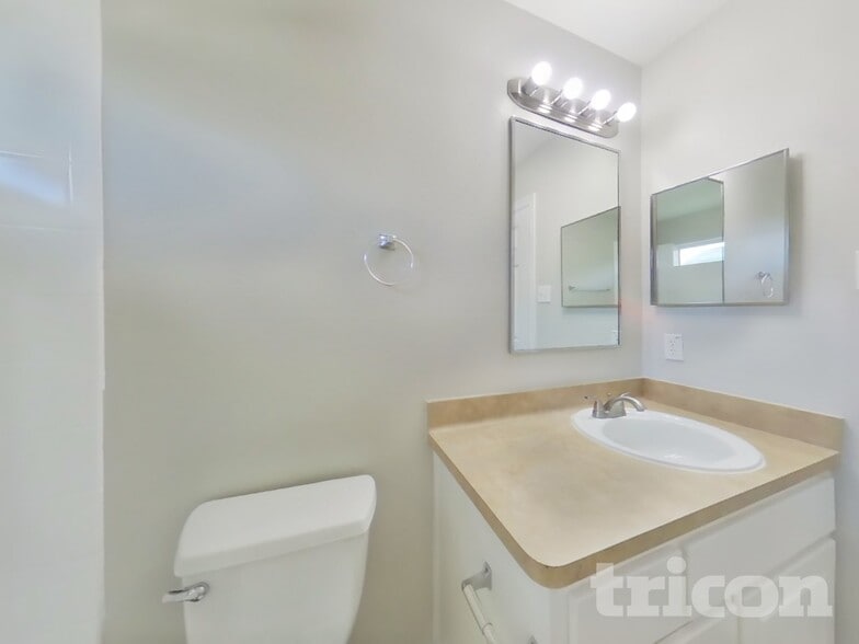 Building Photo - 224 Kellyn Ct