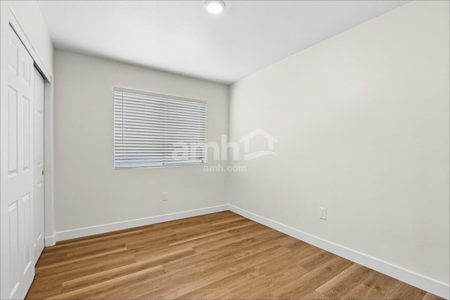Building Photo - 4071 E Abraham Ln