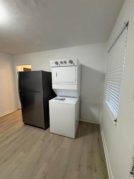 Building Photo - 2117 W 19th St