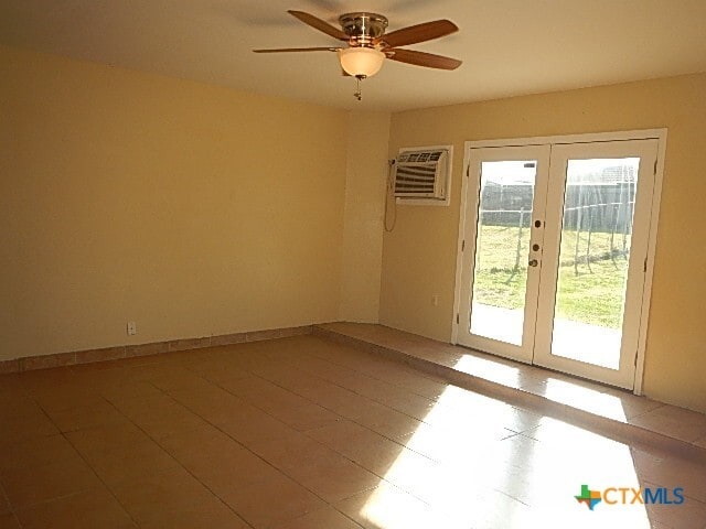 Building Photo - 5011 White Rock Dr