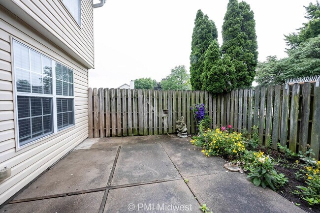Building Photo - 860 Sable Ridge Dr