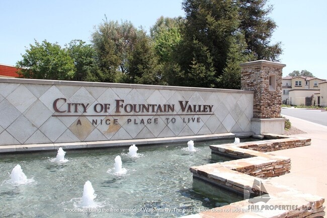 Building Photo - Beautiful Upgraded 3 Bd 3.5 Bth w/Large Bo...