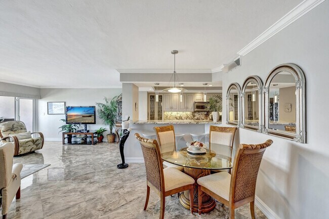 Building Photo - 2100 S Ocean Dr