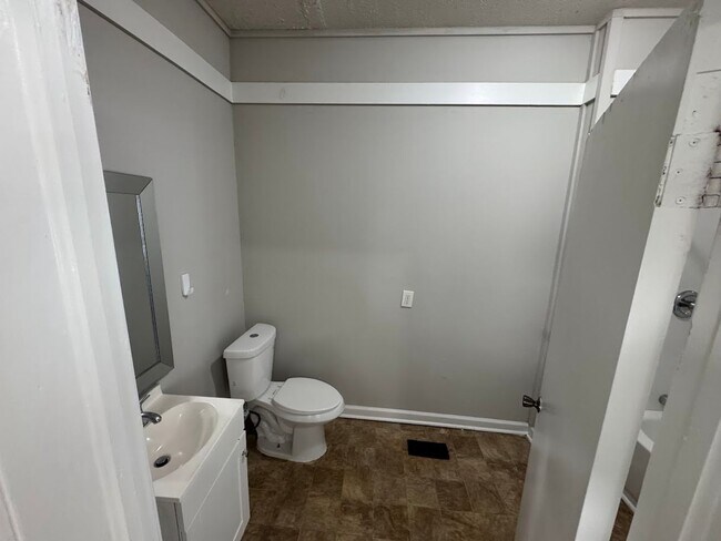 Building Photo - 1stAve420