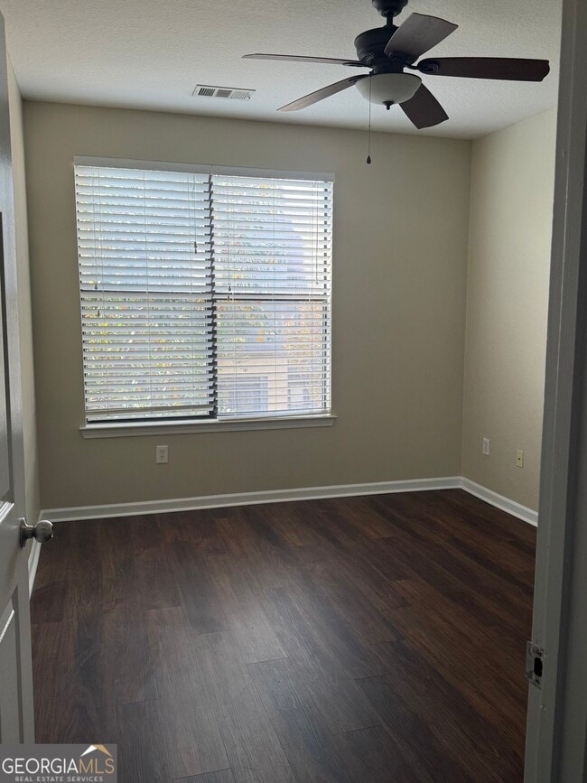 Building Photo - 400 17th St NW