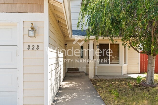 Building Photo - Welcome to your new home in Airway Heights...