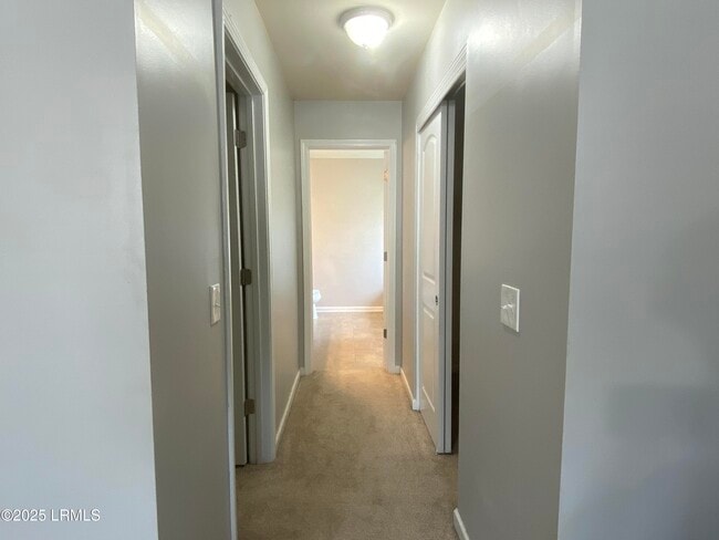 Building Photo - 204 Mission Way
